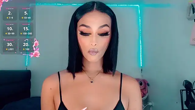 Snapshot of _Riannagarcia_ chatting on 10-23-25, 03:17  Riannagarcia  online show from 10-23-25, 03:17