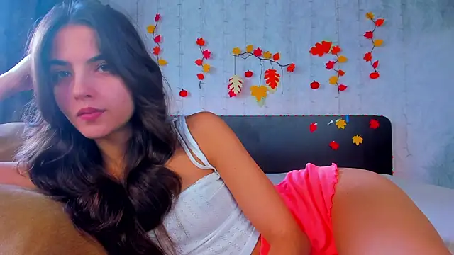 Milana Crystal  online show from 10-28-25, 08:07