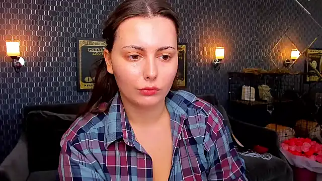 Snapshot of _extraterrestrial_ chatting on 10-18-25, 03:13  extraterrestrial  online show from 10-18-25, 03:13