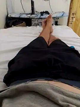 Adee21e online show from 02-04-26, 01:44