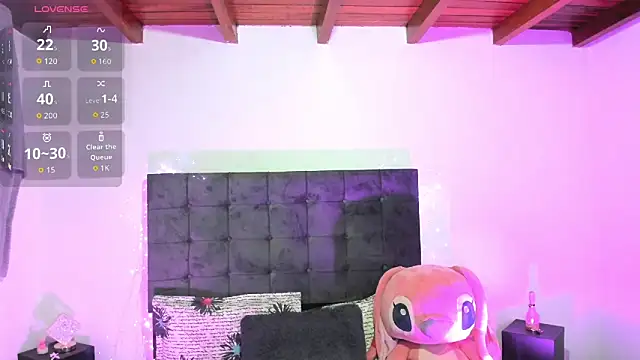 Kylie2211 online show from 11-08-25, 09:20