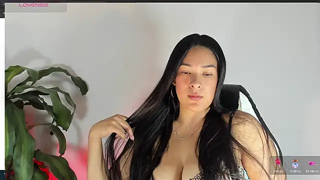 bella hadid1  online show from 03-17-25, 12:08