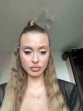 Sweet  Milly online show from 05-21-26, 11:06