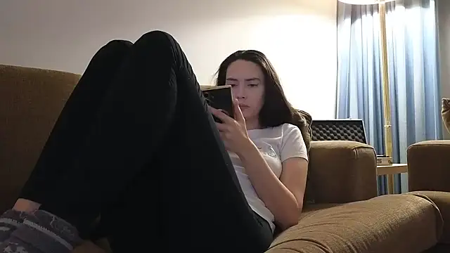 Mr-and-Mrs-Smith online show from 01-08-26, 05:04