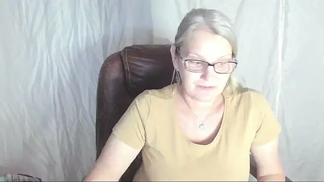 irinamaux online show from 03-06-25, 07:47