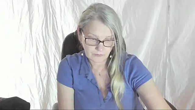 irinamaux online show from 03-22-25, 08:51