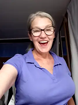 irinamaux online show from 09-10-25, 05:40