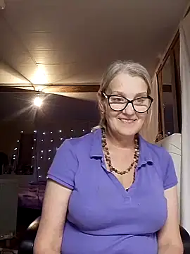 irinamaux online show from 10-31-25, 03:13