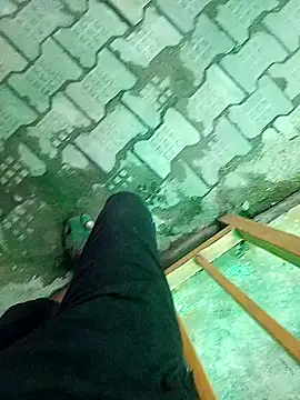 Snapshot of mr_slim_body chatting on 12-17-24, 03:17 mr slim body online show from 12-17-24, 03:17