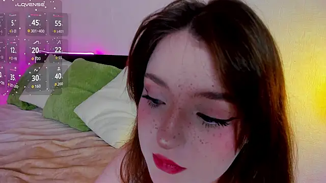 Snapshot of lexxxxxxi chatting on 12-14-25, 06:23 lexxxxxxi online show from 12-14-25, 06:23