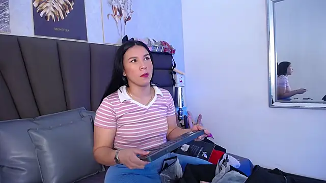 Sofi Perez  online show from 05-19-26, 11:16
