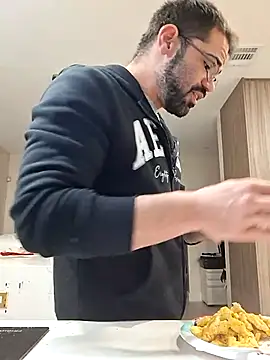 Snapshot of Zander823 chatting on 02-25-26, 02:43 Zander823 online show from 02-25-26, 02:43