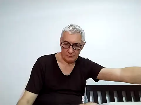 BIGUNCUTHARDCOCK online show from 04-11-26, 02:38