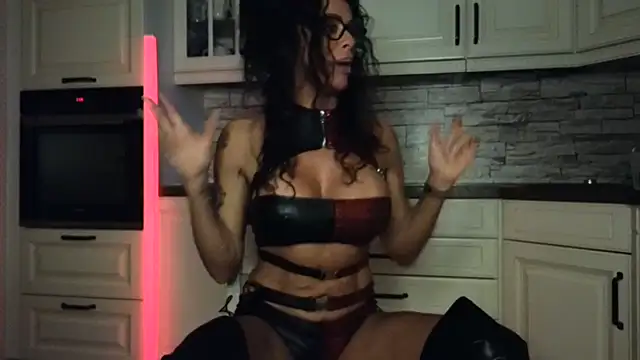 Misses-Cougar online show from 02-27-25, 06:29