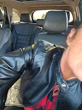 Misses-Cougar online show from 10-19-25, 08:48