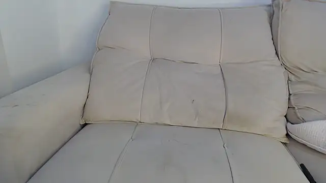 AninhaSampaio online show from 12-18-25, 09:04