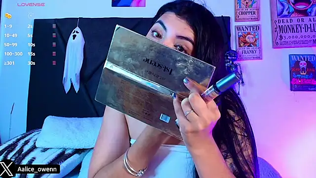 Aliceowenn online show from 10-28-25, 09:17