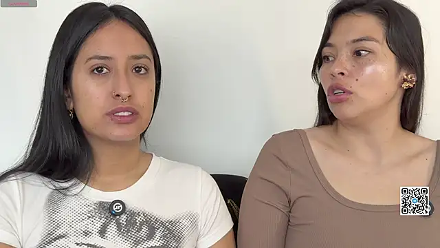 2SummerLove1 online show from 04-17-26, 02:20