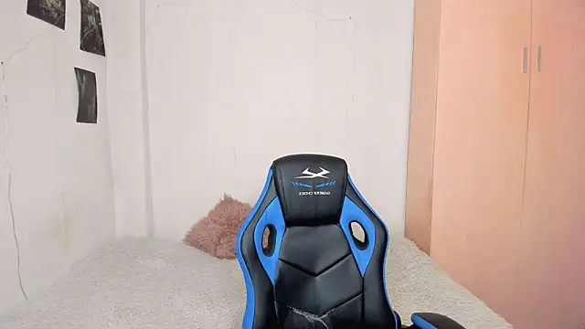 Makentoshi  online show from 03-20-25, 01:04