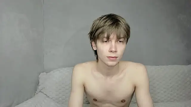 Makentoshi  online show from 04-11-26, 02:16