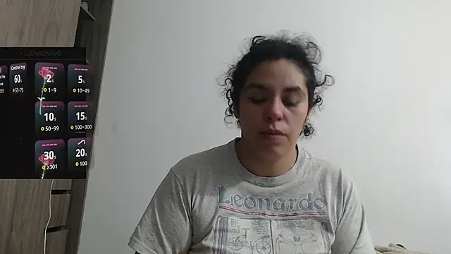 Anne purple online show from 10-21-25, 03:02