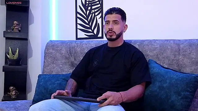 Snapshot of Bruno_Mattos chatting on 12-28-24, 10:13 Bruno Mattos online show from 12-28-24, 10:13