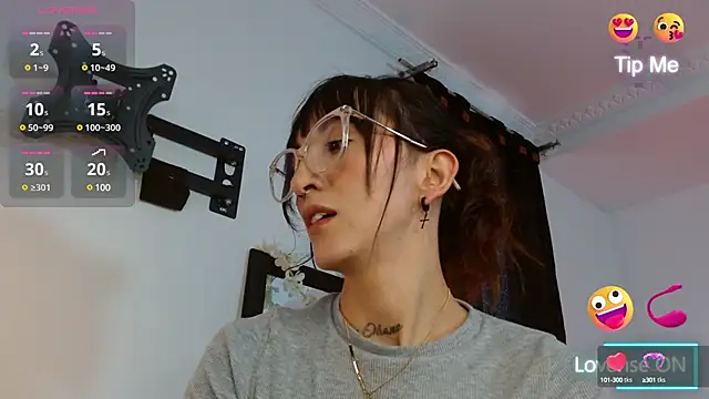 Sakura and yuki online show from 02-21-25, 06:26