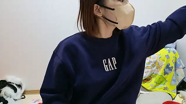 Snapshot of hi---chan- chatting on 12-22-24, 11:09 hi---chan- online show from 12-22-24, 11:09