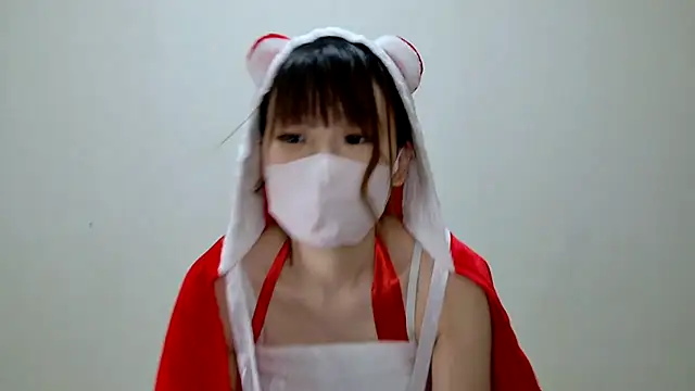 Snapshot of hi---chan- chatting on 12-25-24, 10:39 hi---chan- online show from 12-25-24, 10:39