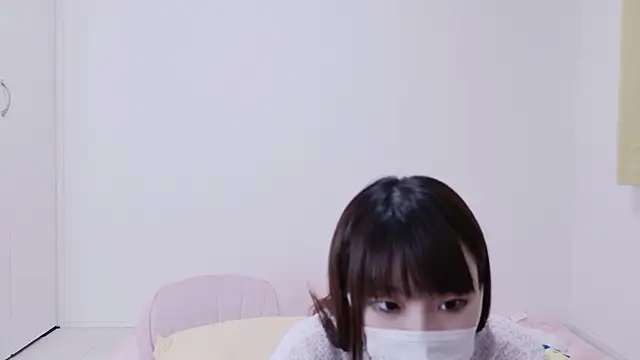 Snapshot of hi---chan- chatting on 11-30-25, 05:22 hi---chan- online show from 11-30-25, 05:22