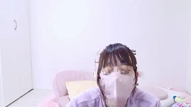 Snapshot of hi---chan- chatting on 12-01-25, 02:00 hi---chan- online show from 12-01-25, 02:00