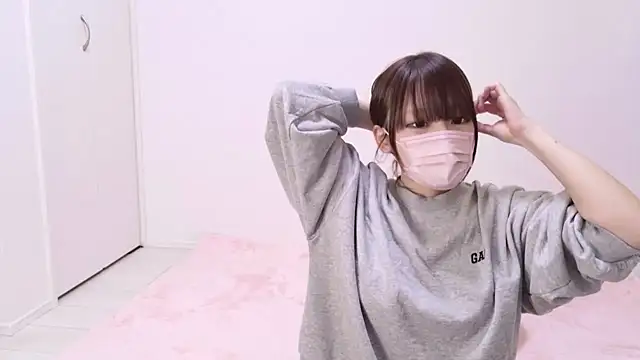 Snapshot of hi---chan- chatting on 01-11-26, 12:04 hi---chan- online show from 01-11-26, 12:04