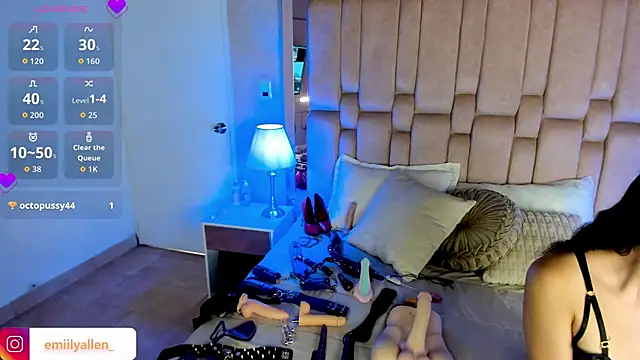 EmilyAllen  online show from 10-09-25, 03:48