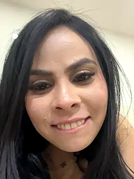 Julieta Coopeer  online show from 09-19-25, 10:43