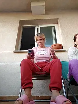 Snapshot of blondyruby chatting on 02-17-26, 05:41 blondyruby online show from 02-17-26, 05:41