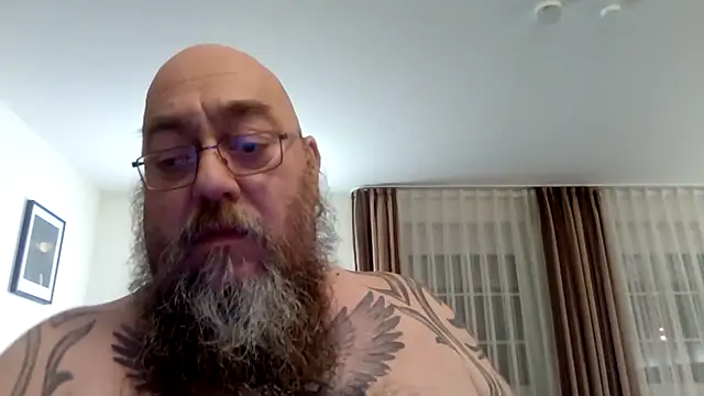 Lederbikerhn online show from 04-13-26, 08:47