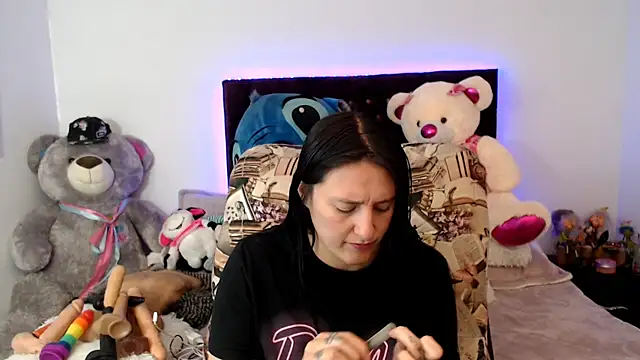 Lorenahot 06 online show from 11-25-25, 07:25