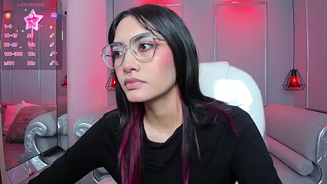 AzuraKindong online show from 12-17-25, 07:09