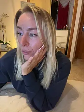 Snapshot of ChristyAdair chatting on 01-25-25, 01:32 ChristyAdair online show from 01-25-25, 01:32