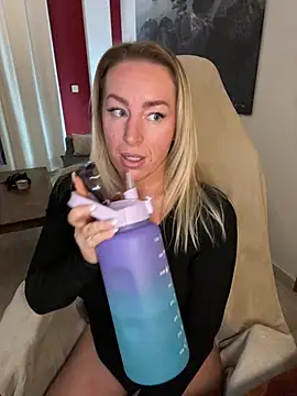 Snapshot of ChristyAdair chatting on 03-10-25, 06:23 ChristyAdair online show from 03-10-25, 06:23