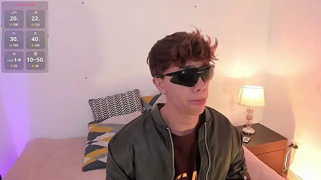 Snapshot of Tomy_Rox chatting on 10-03-25, 08:28 Tomy Rox online show from 10-03-25, 08:28