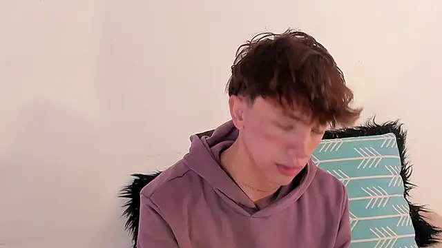 Snapshot of Tomy_Rox chatting on 11-06-25, 08:32 Tomy Rox online show from 11-06-25, 08:32