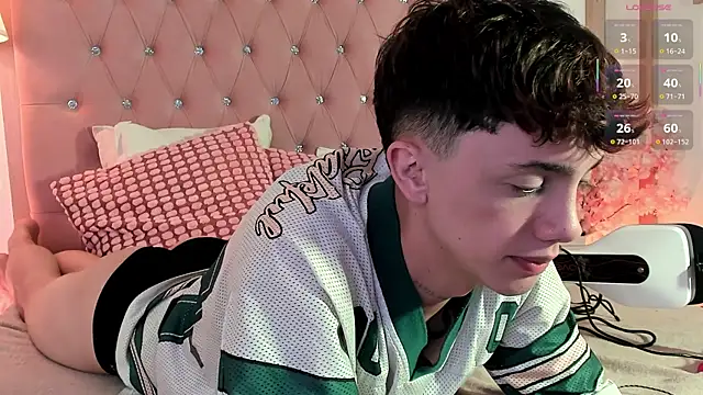 Snapshot of Tomy_Rox chatting on 02-25-26, 09:30 Tomy Rox online show from 02-25-26, 09:30