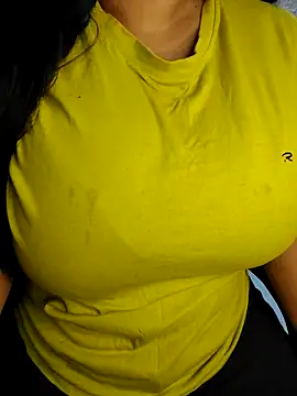 Snapshot of Adiba_2 chatting on 05-18-26, 05:19 Adiba 2 online show from 05-18-26, 05:19