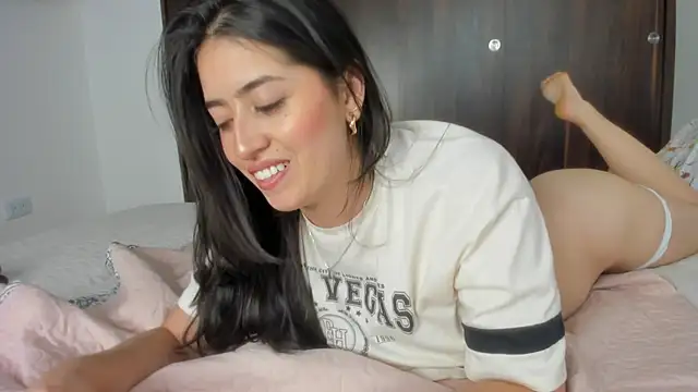 Snapshot of ChanellGV chatting on 02-03-25, 04:57 ChanellGV online show from 02-03-25, 04:57