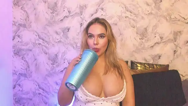 andrea indira20 online show from 02-24-25, 04:38