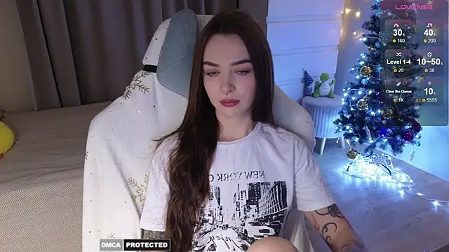 Snapshot of kate_leoo chatting on 12-13-24, 01:01 kate leoo online show from 12-13-24, 01:01