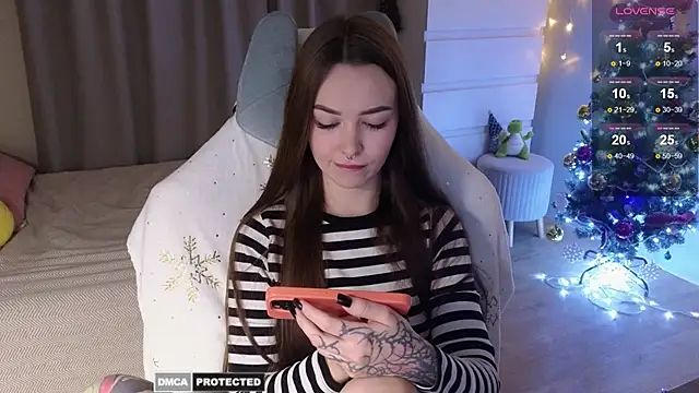 Snapshot of kate_leoo chatting on 01-08-25, 02:35 kate leoo online show from 01-08-25, 02:35