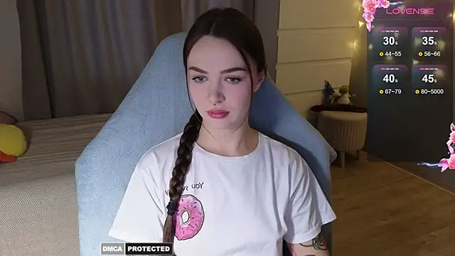 Snapshot of kate_leoo chatting on 11-22-25, 10:58 kate leoo online show from 11-22-25, 10:58