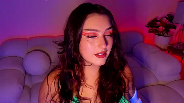 Snapshot of freya_bella_ chatting on 01-30-25, 08:32 freya bella online show from 01-30-25, 08:32